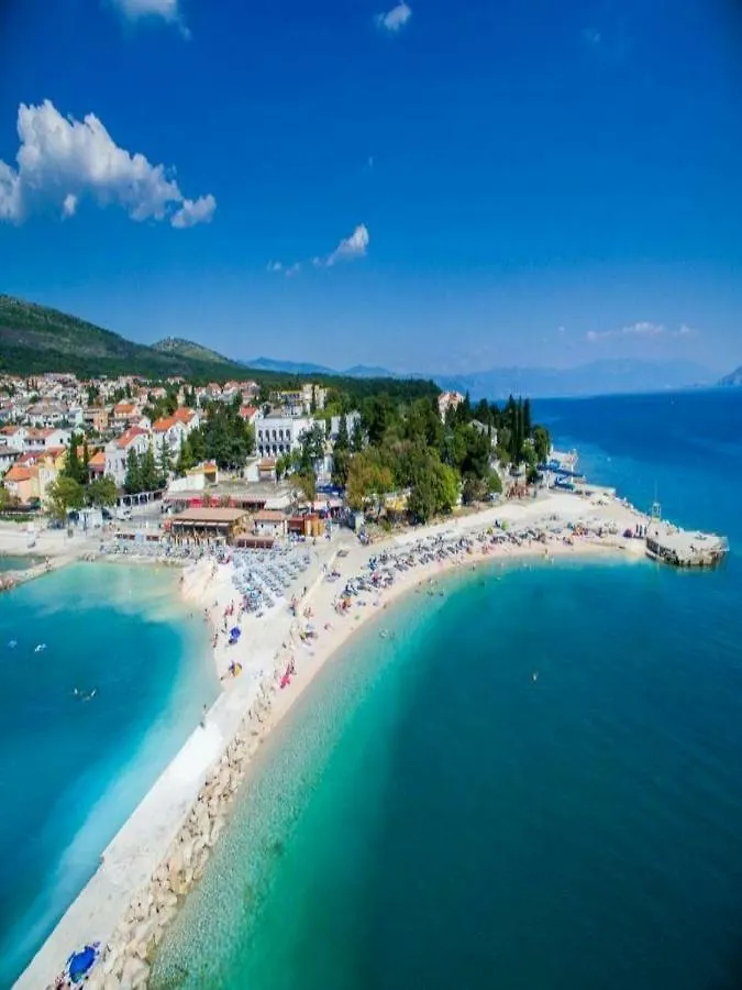 Apartmani Maric Selce 0*,